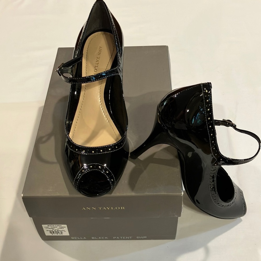 Ann Taylor black patent heels sz 6.5
